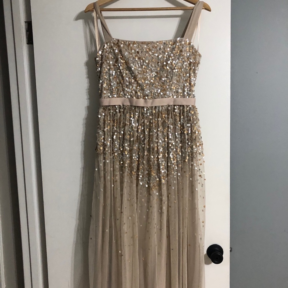 Amelia Rose Mid-Length Gold Sparkle Formal Dress
